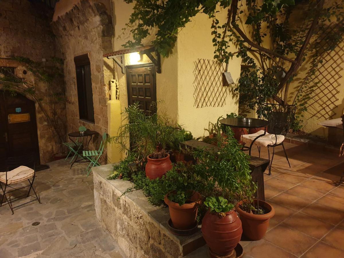 Ferienwohnung Chris Αpartments Old Town Rhodes City Exterior foto