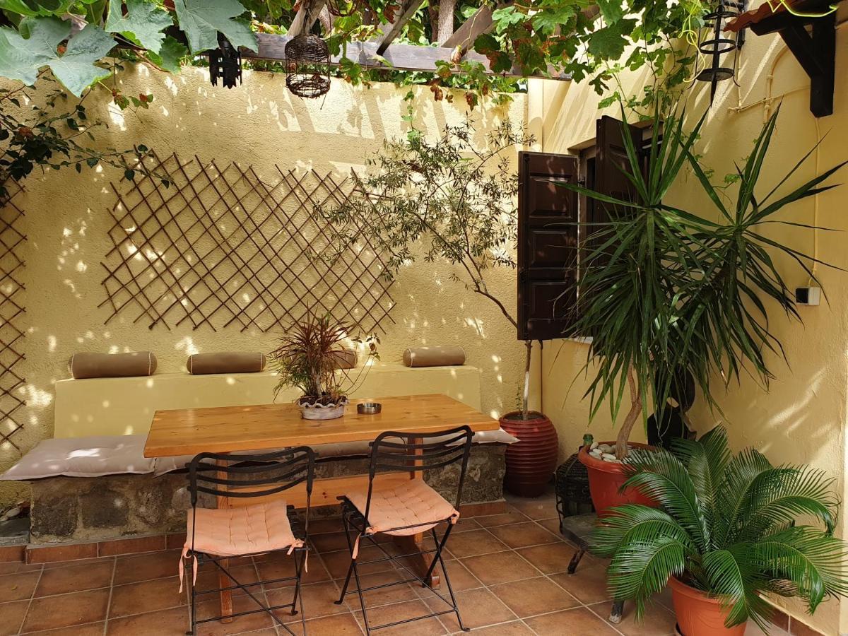 Ferienwohnung Chris Αpartments Old Town Rhodes City Exterior foto