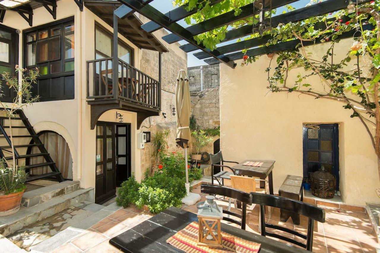 Ferienwohnung Chris Αpartments Old Town Rhodes City Exterior foto